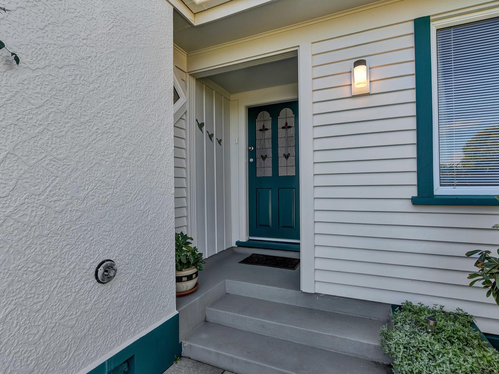 125 Seaview Road, Westown