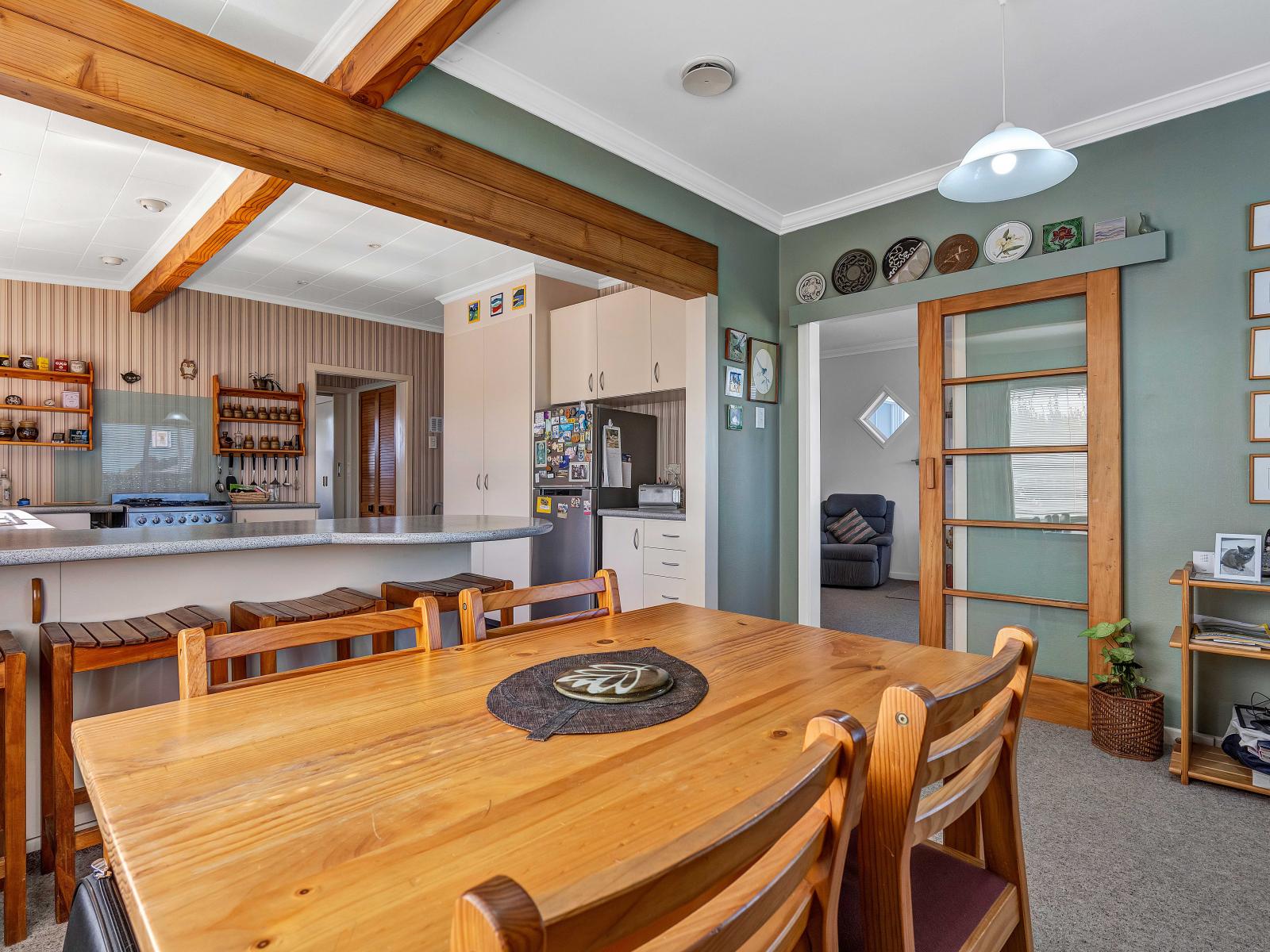 125 Seaview Road, Westown
