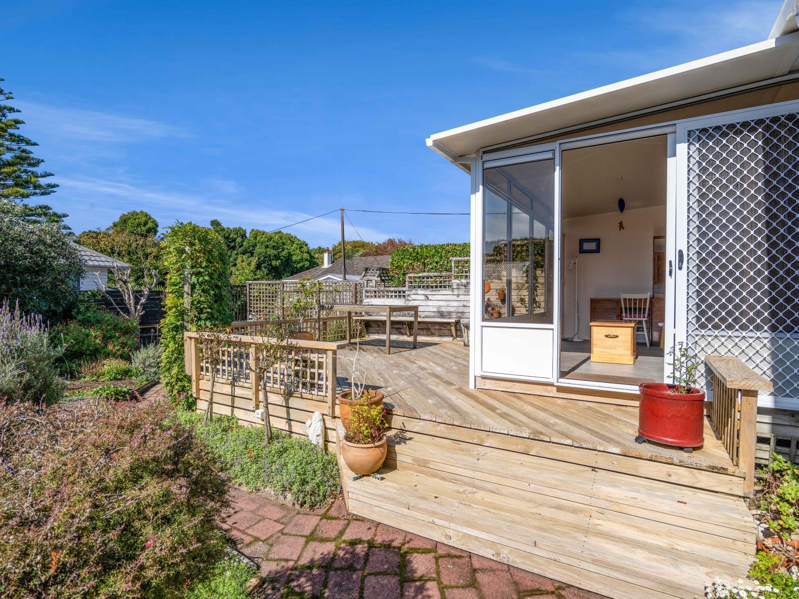 125 Seaview Road, Westown
