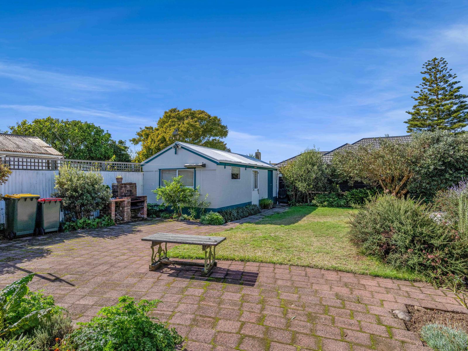 125 Seaview Road, Westown