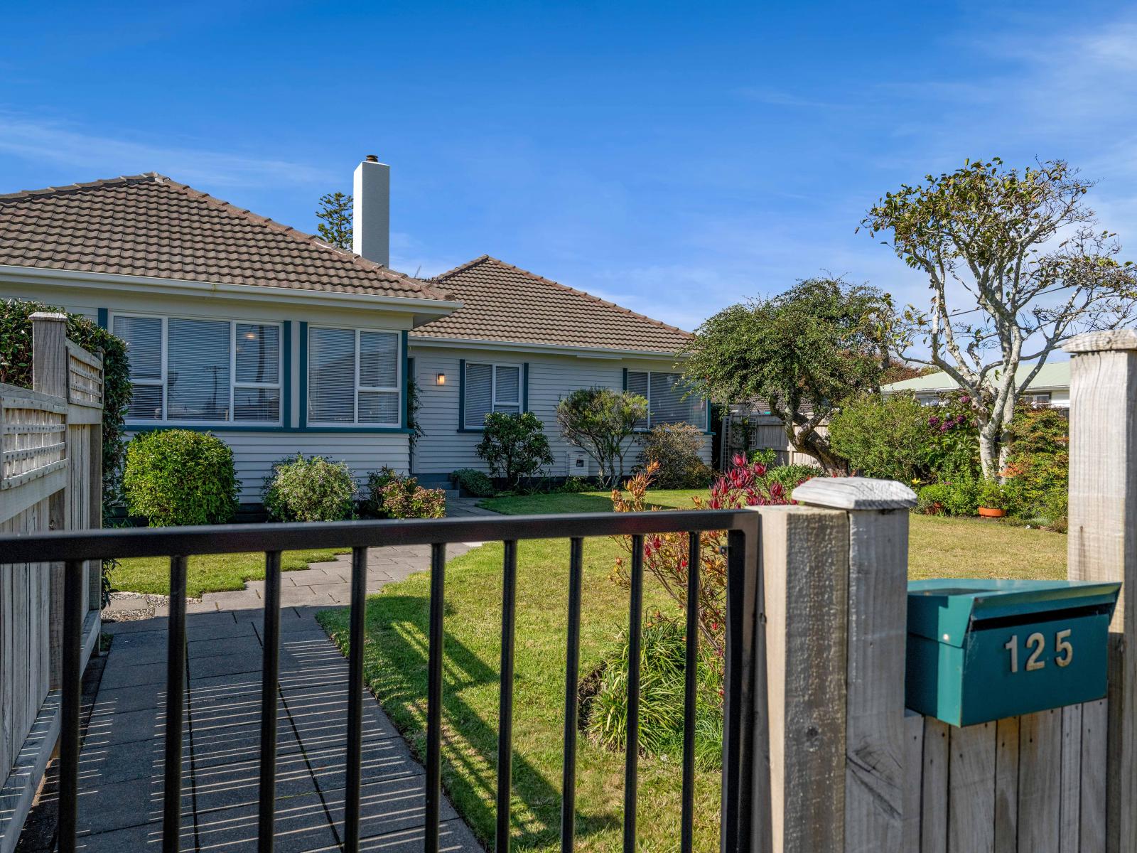 125 Seaview Road, Westown