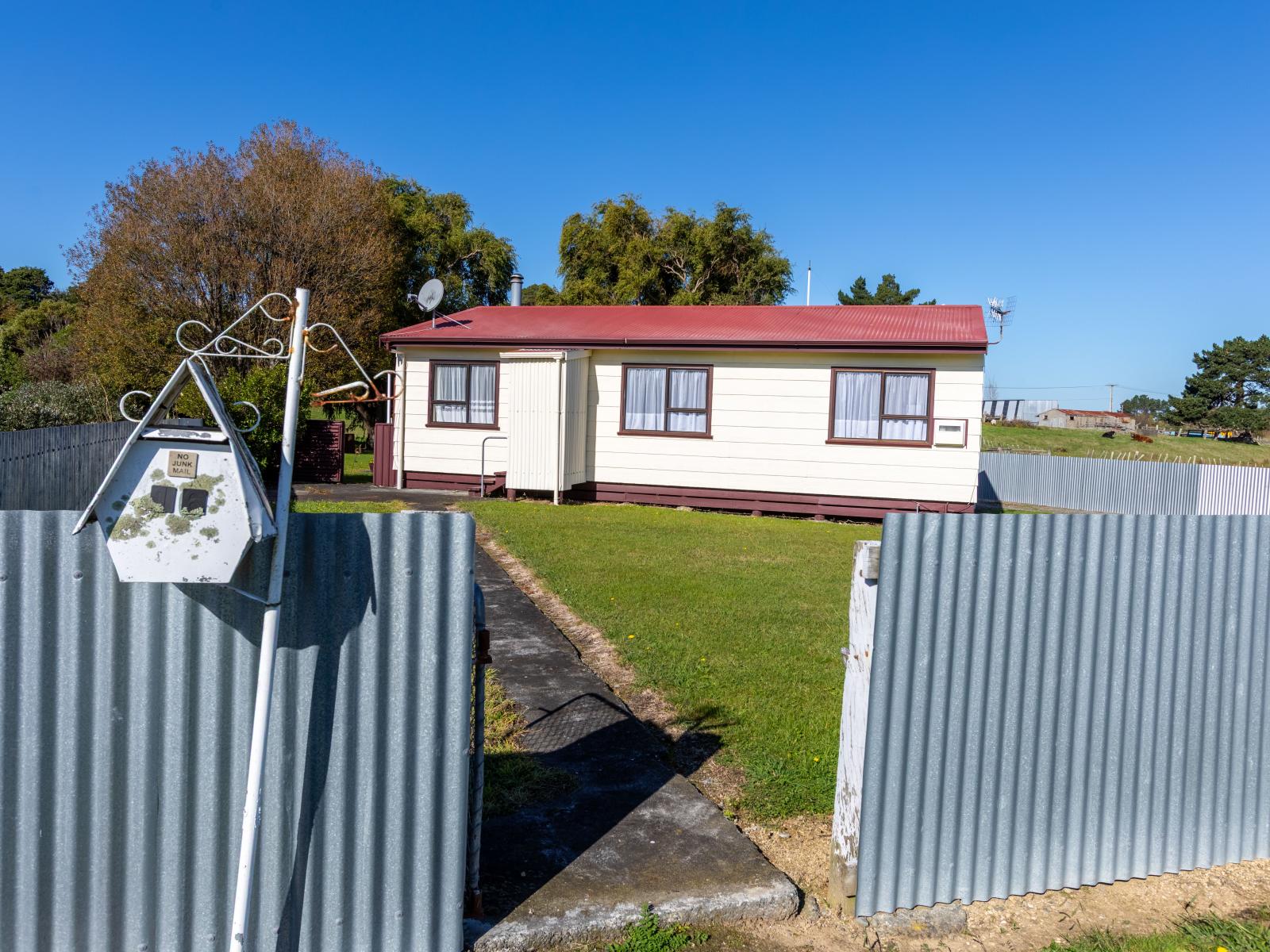 16 Burgoyne Street, Woodville