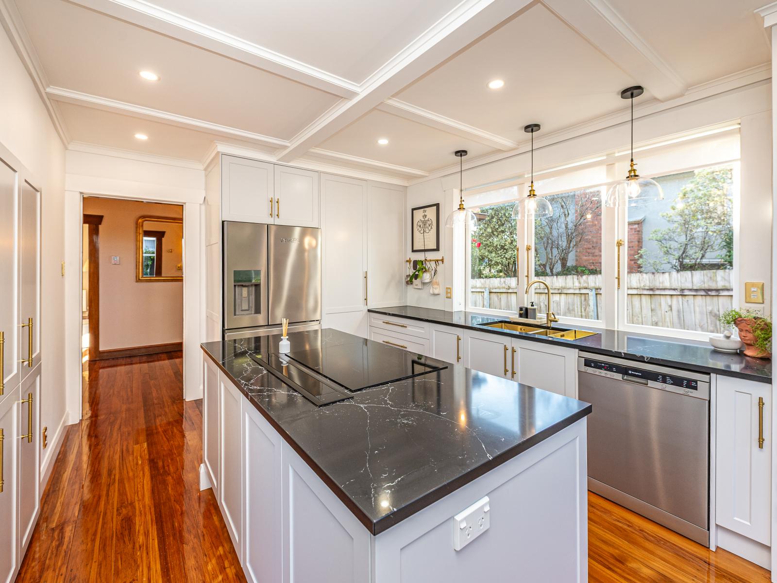 12 Brassey Road, St Johns Hill