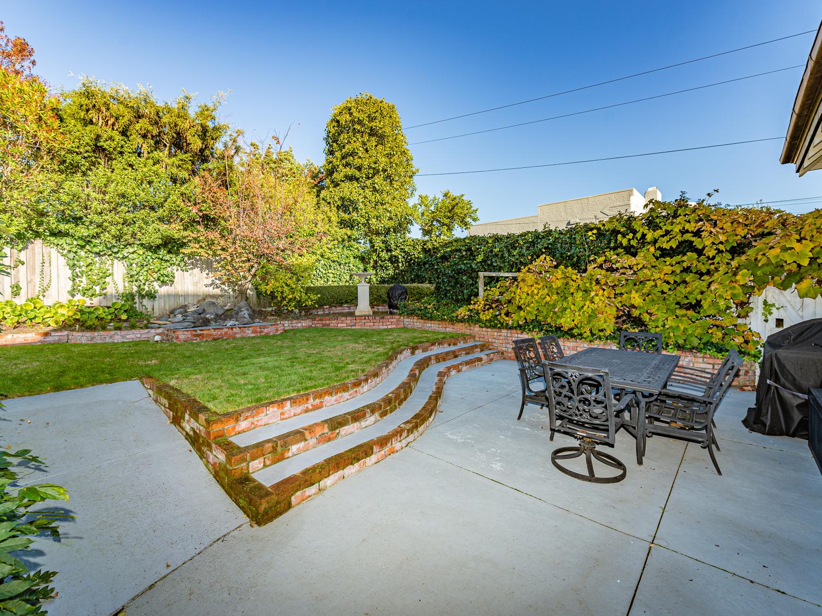 12 Brassey Road, St Johns Hill