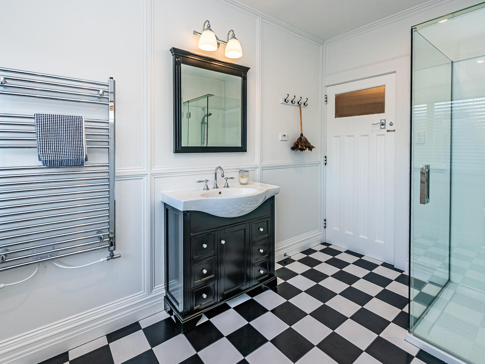 12 Brassey Road, St Johns Hill