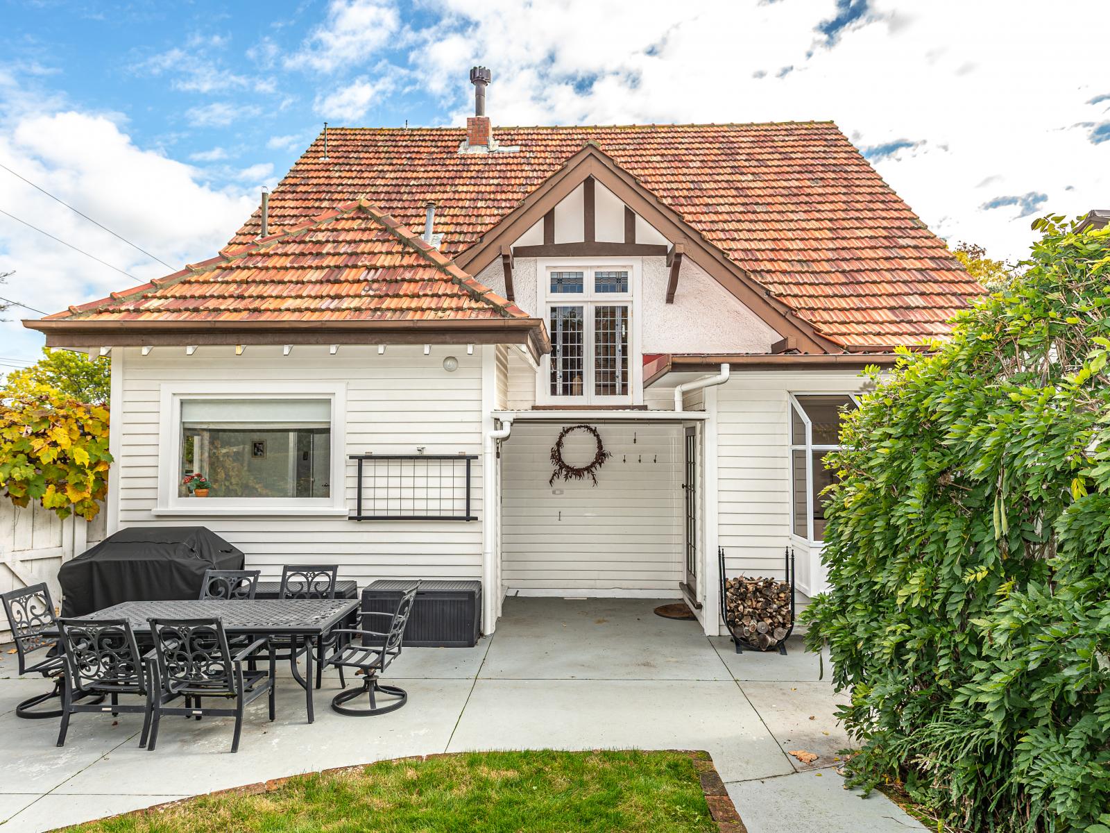 12 Brassey Road, St Johns Hill