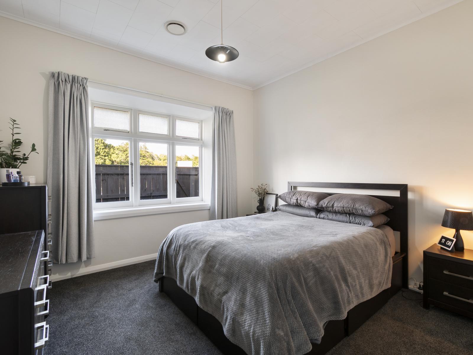 33 Featherston Street, Takaro