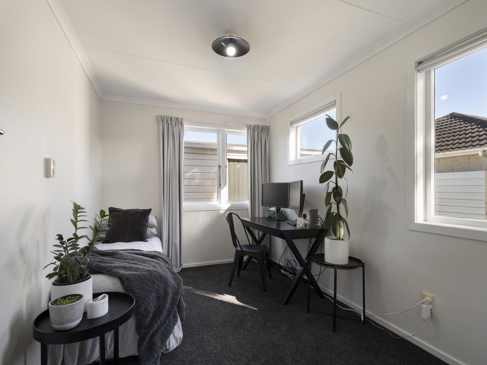 33 Featherston Street, Takaro