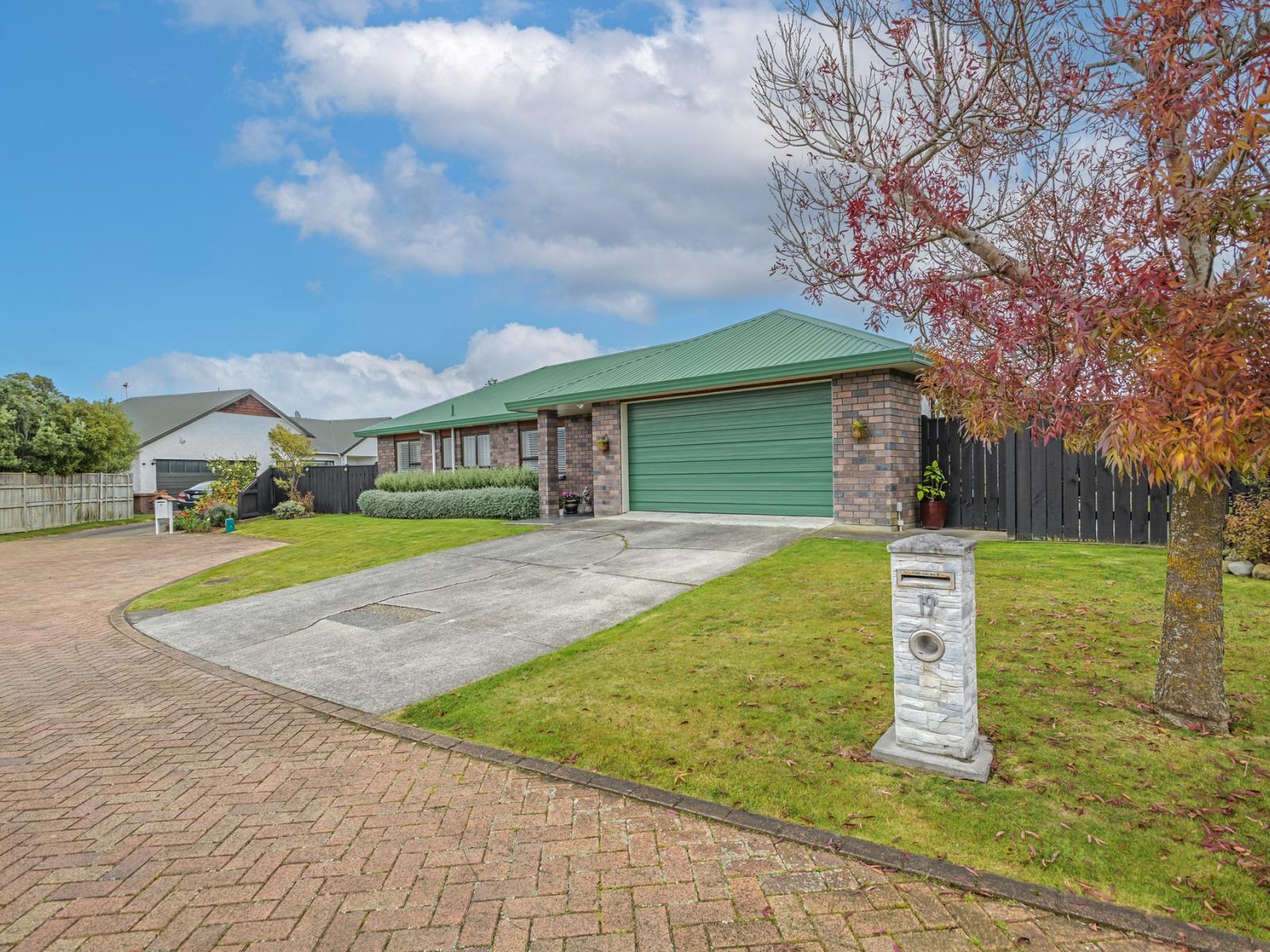 19 Clearview Drive, Milson