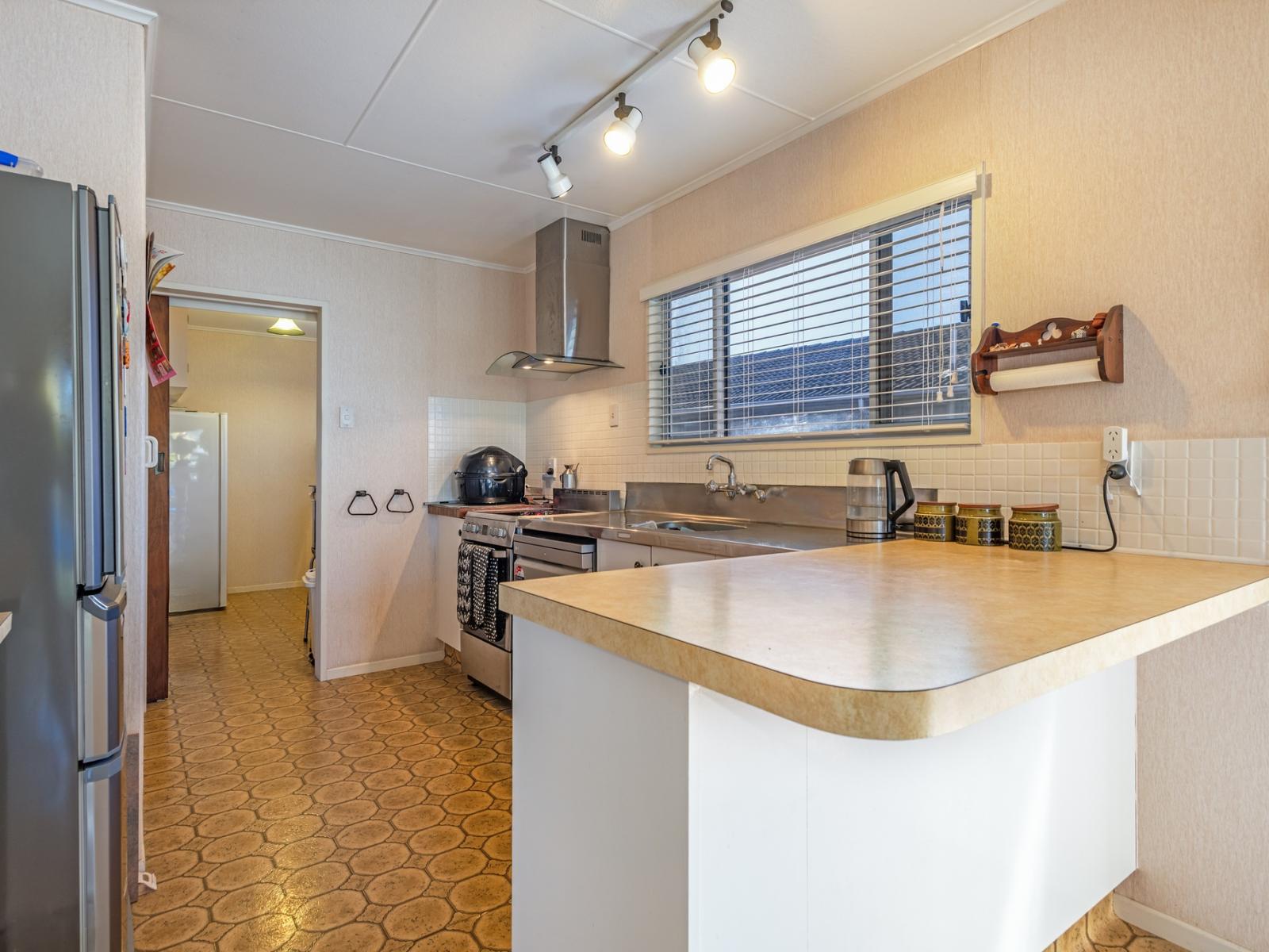 78 John F Kennedy Drive, Milson
