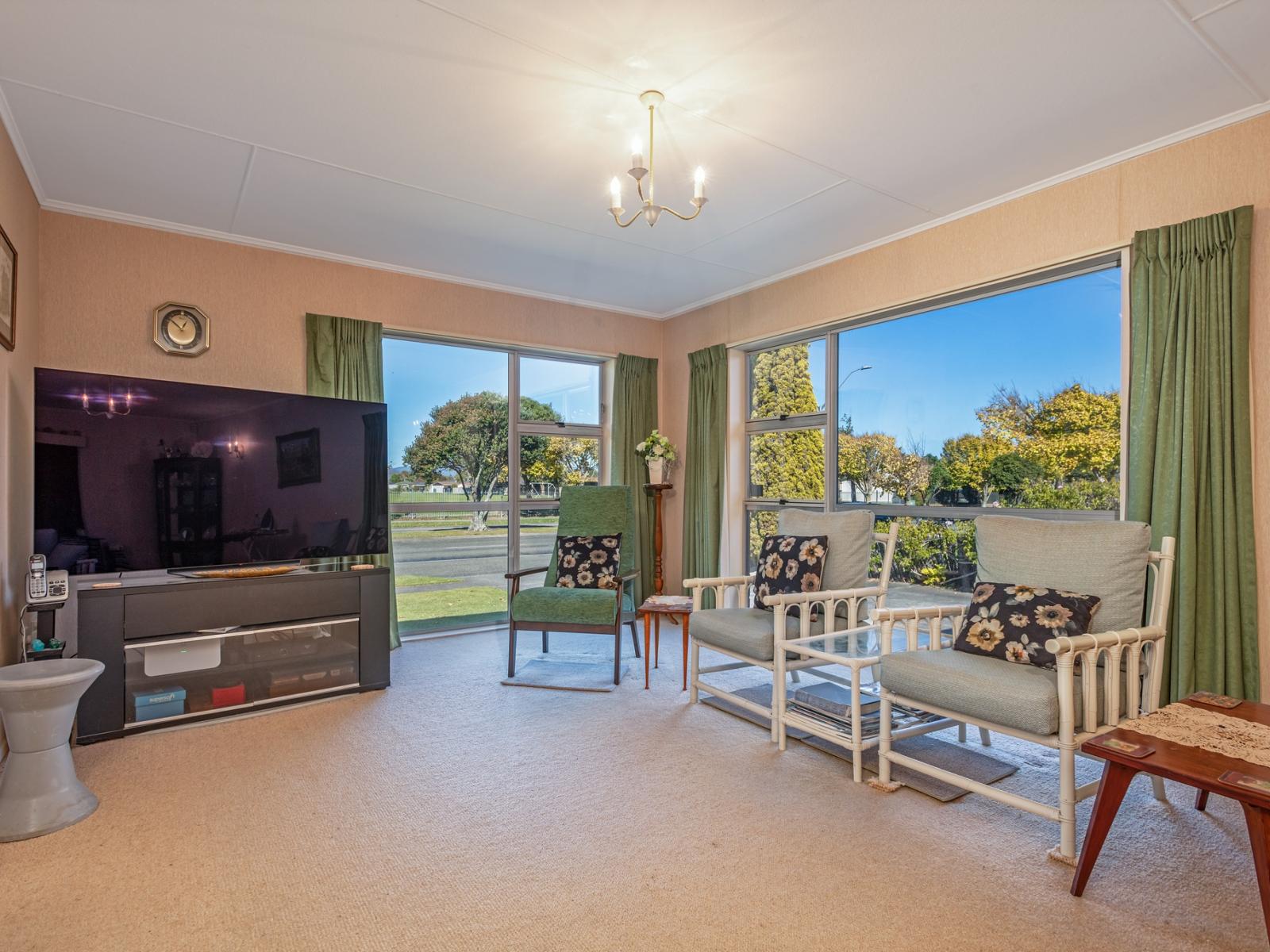 78 John F Kennedy Drive, Milson