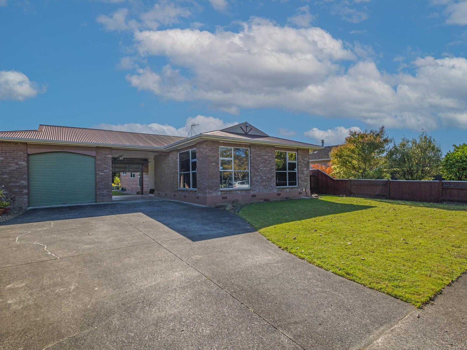 78 John F Kennedy Drive, Milson