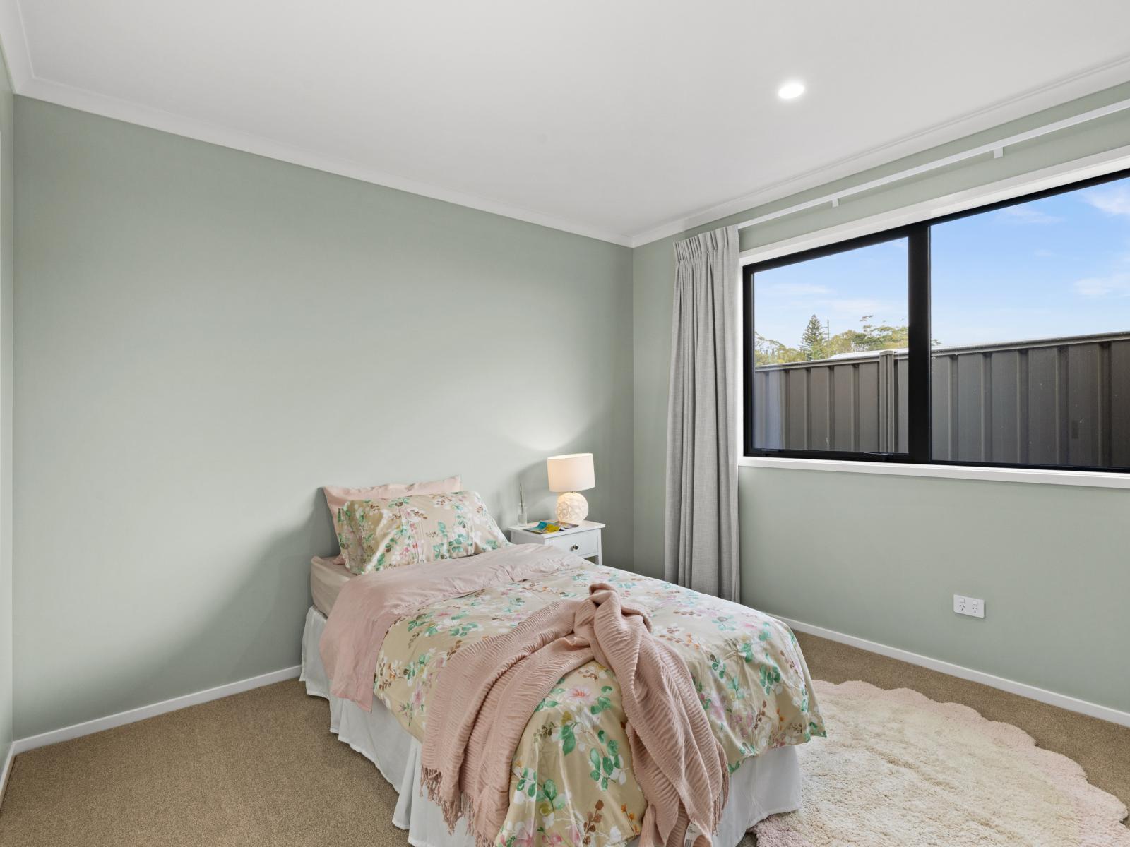 11 Tutira Place, Poraiti