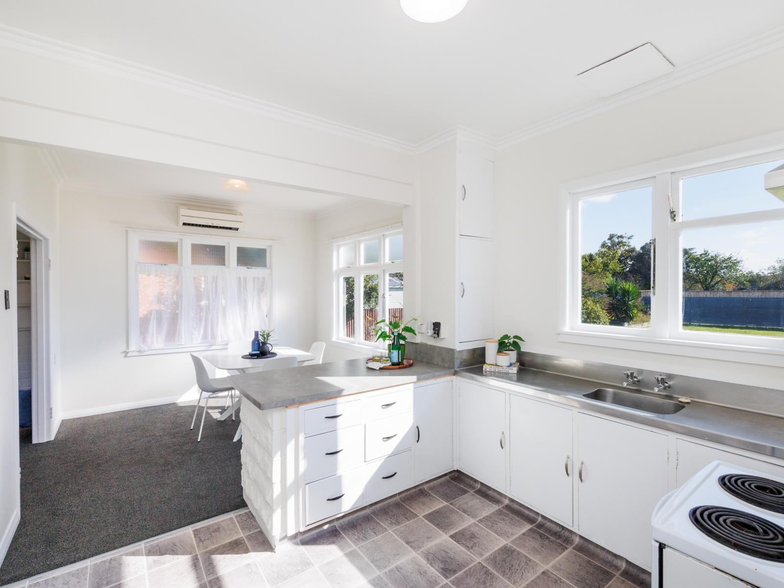 657 Featherston Street, Roslyn