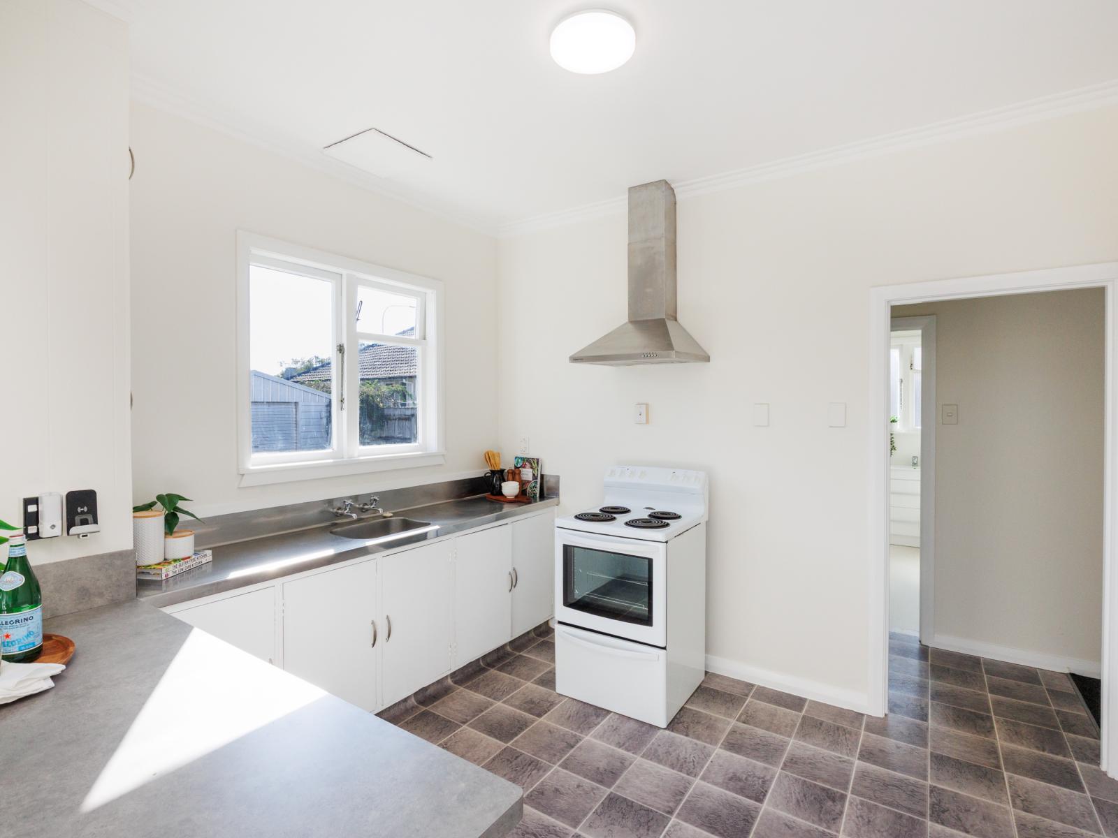 657 Featherston Street, Roslyn