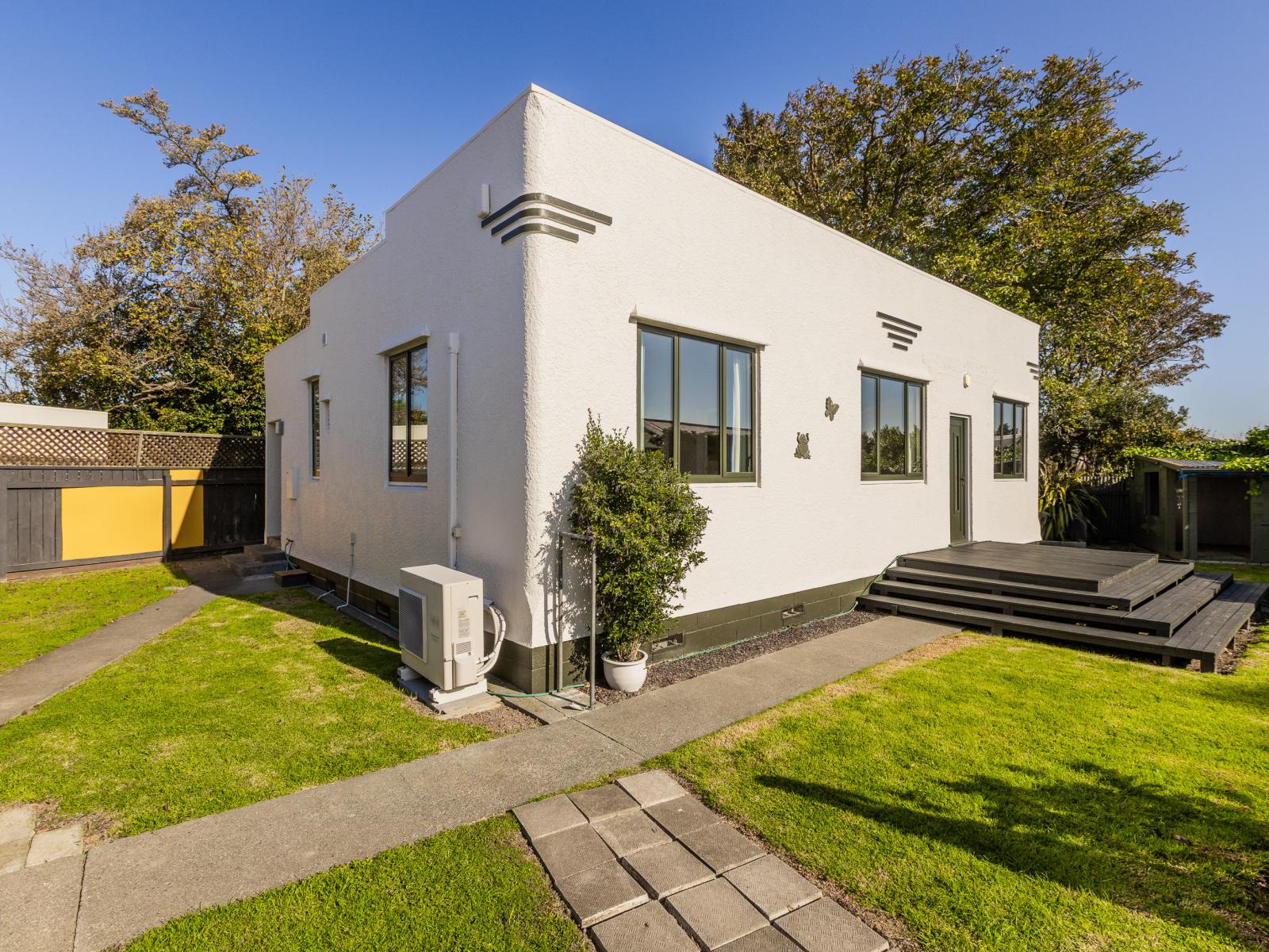 907A Lyell Street, Akina