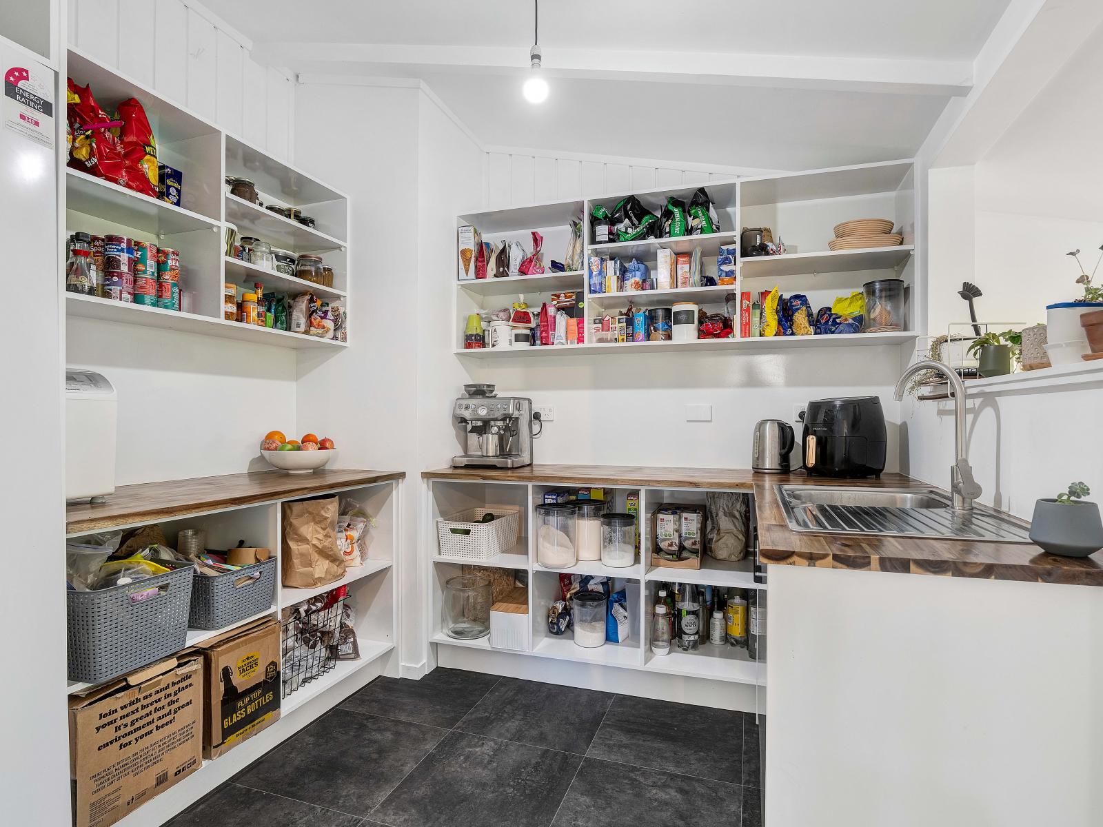 62D Poplar Grove, Whalers Gate