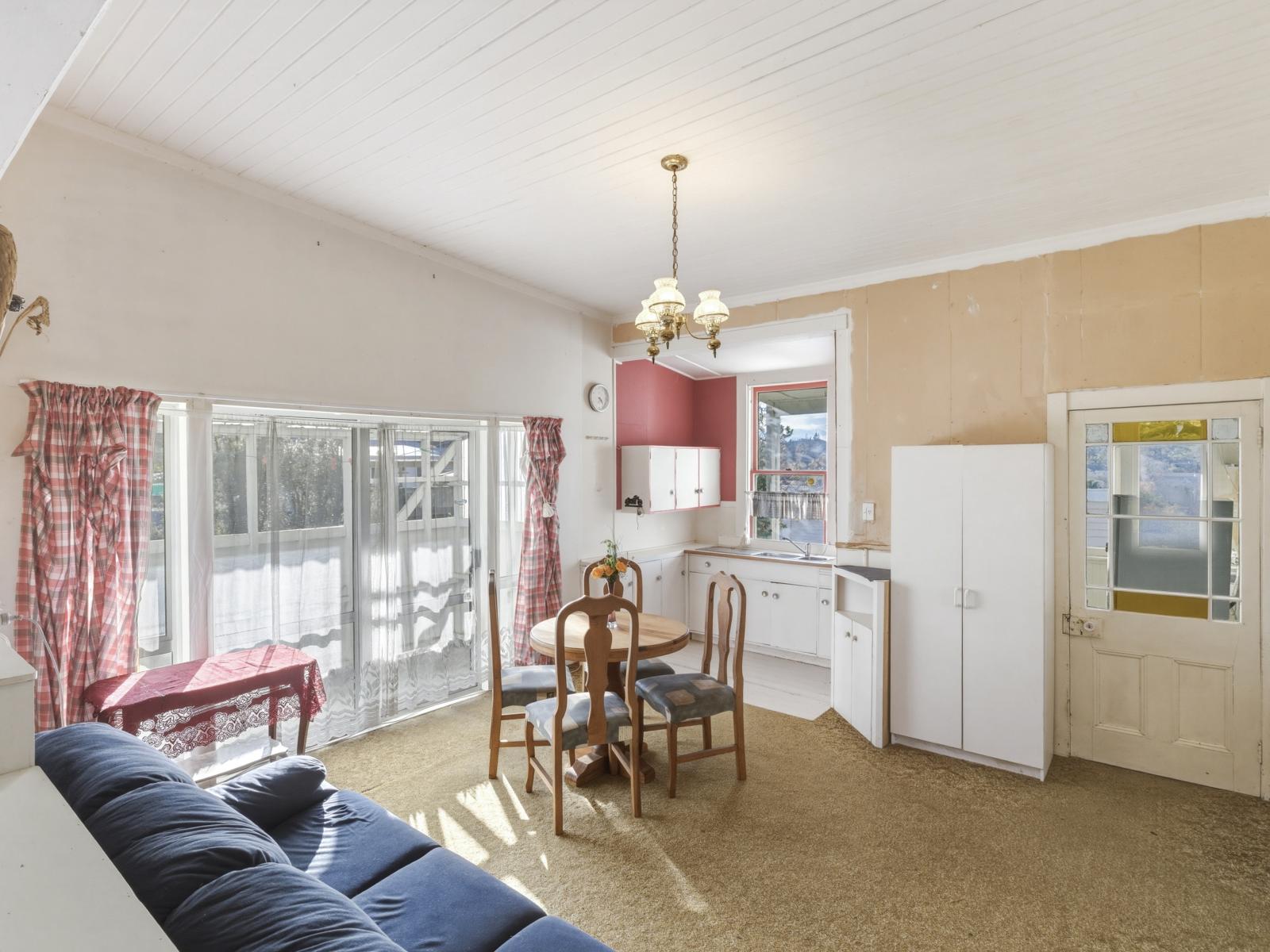 16 Feltham Street, Hunterville