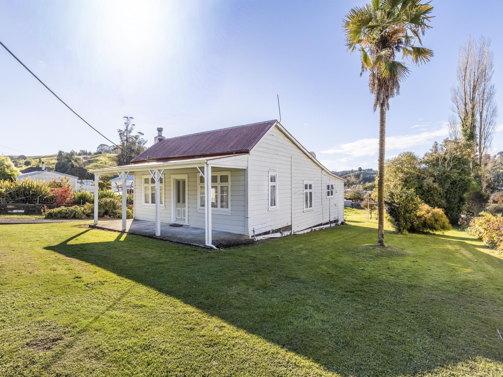 16 Feltham Street, Hunterville