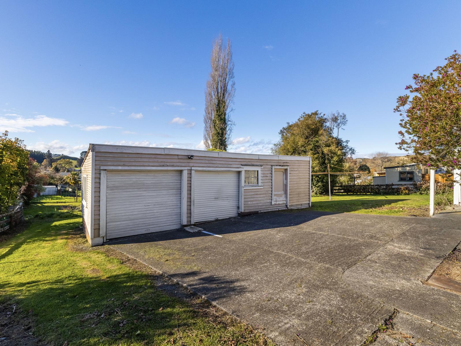 16 Feltham Street, Hunterville