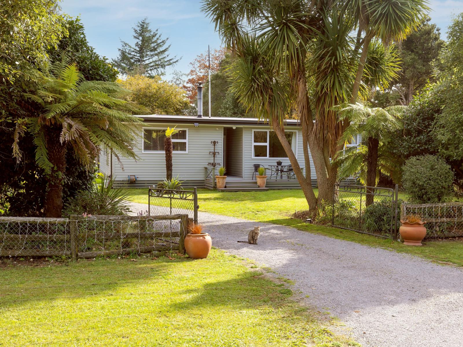1429 River Road, Broadlands