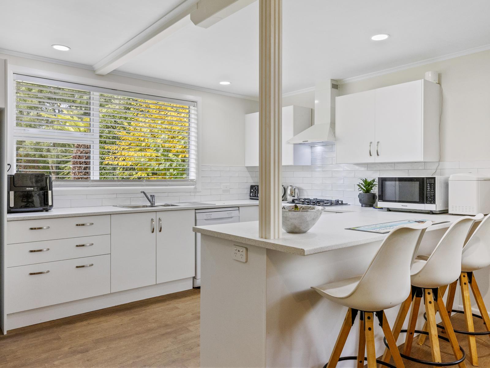 1429 River Road, Broadlands