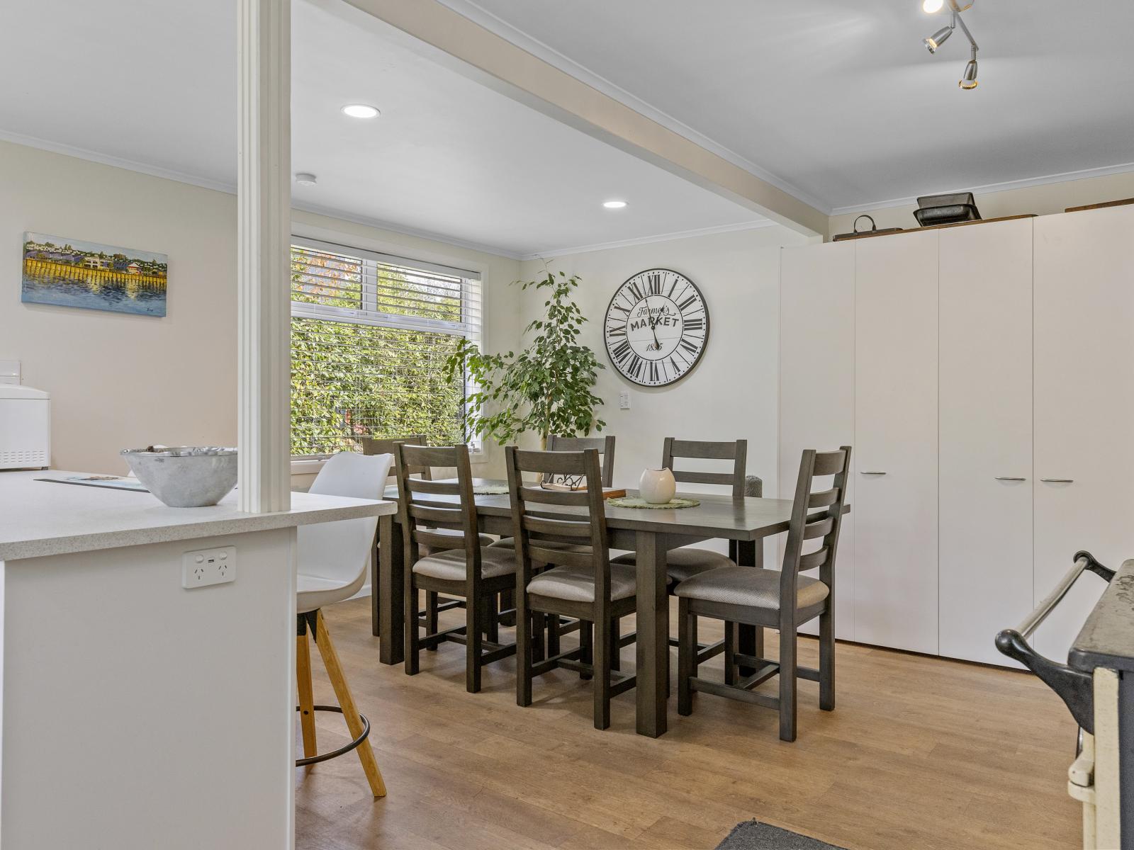 1429 River Road, Broadlands