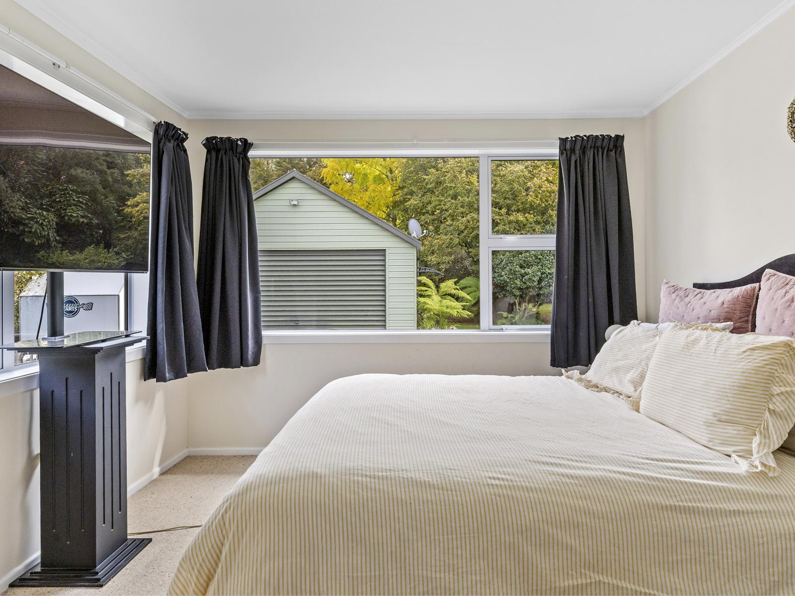 1429 River Road, Broadlands