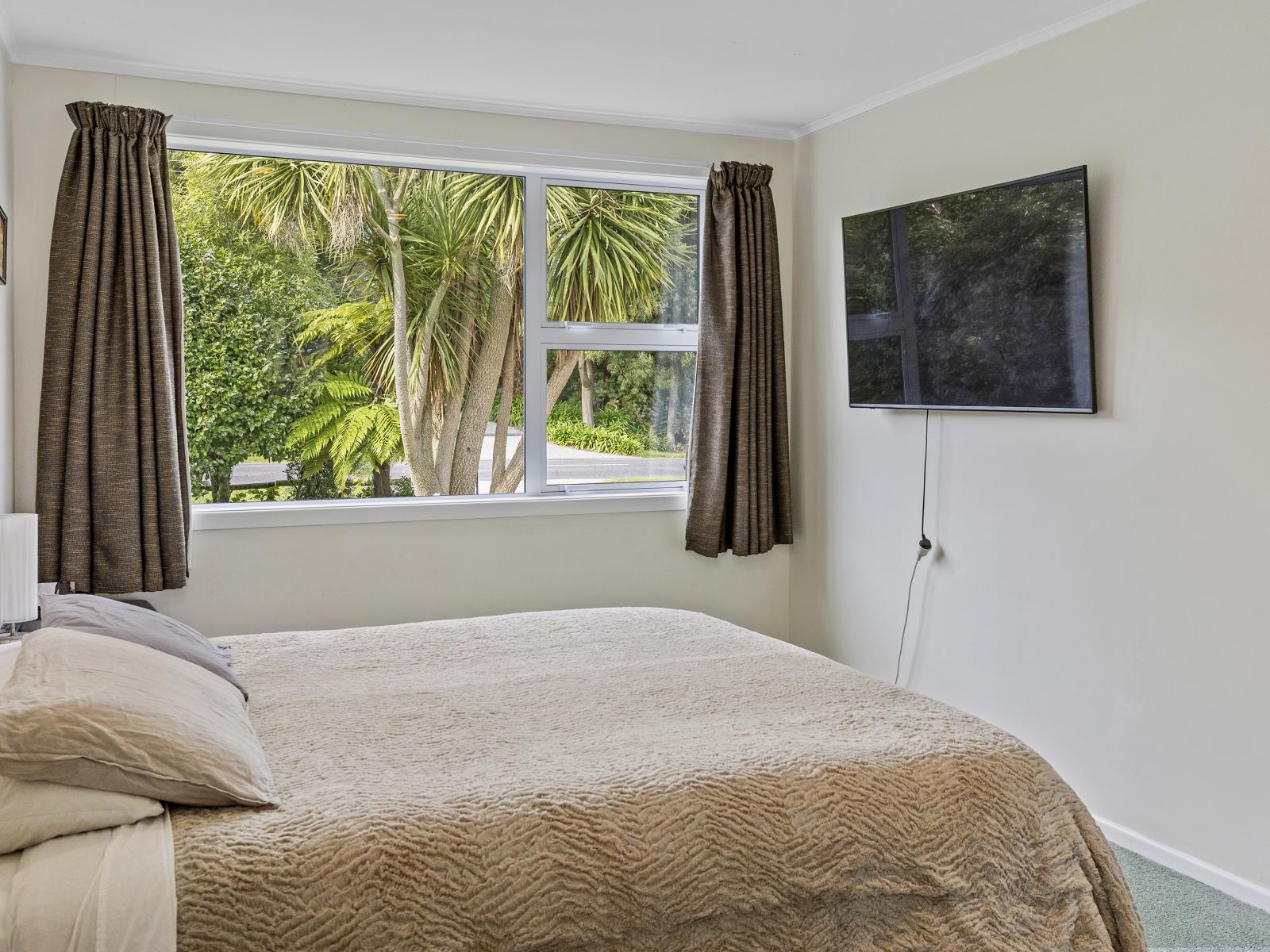 1429 River Road, Broadlands