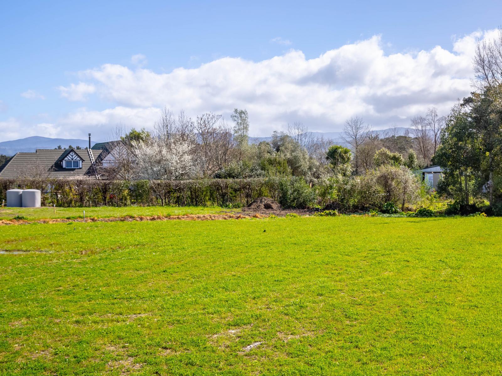 5,7,8a Macrocarpa Lane, Carterton