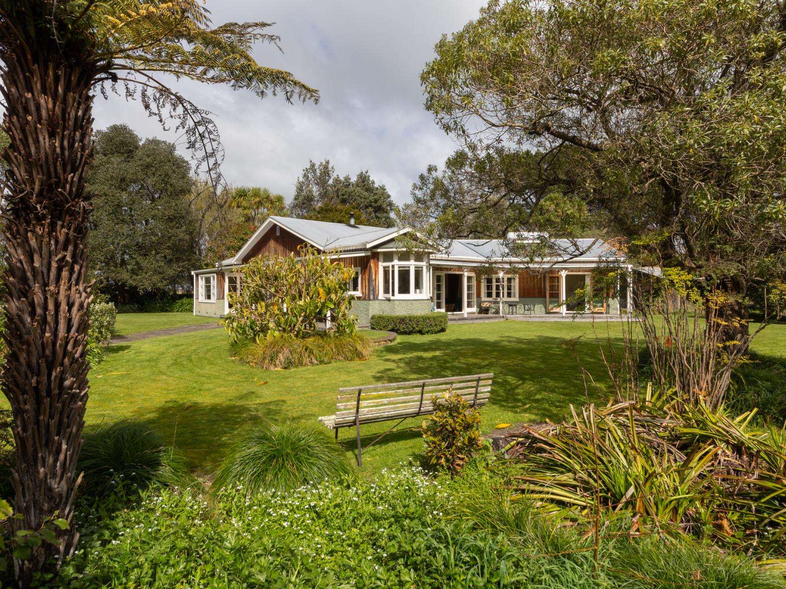 1522 Parewanui Road, Bulls