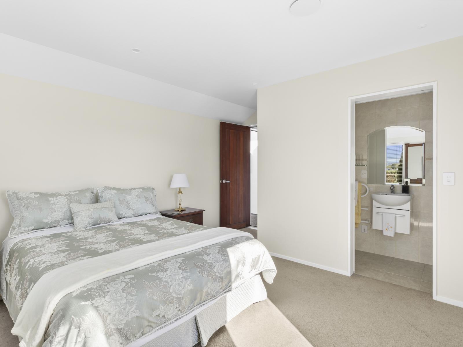 397 Grasslands Drive, Cambridge