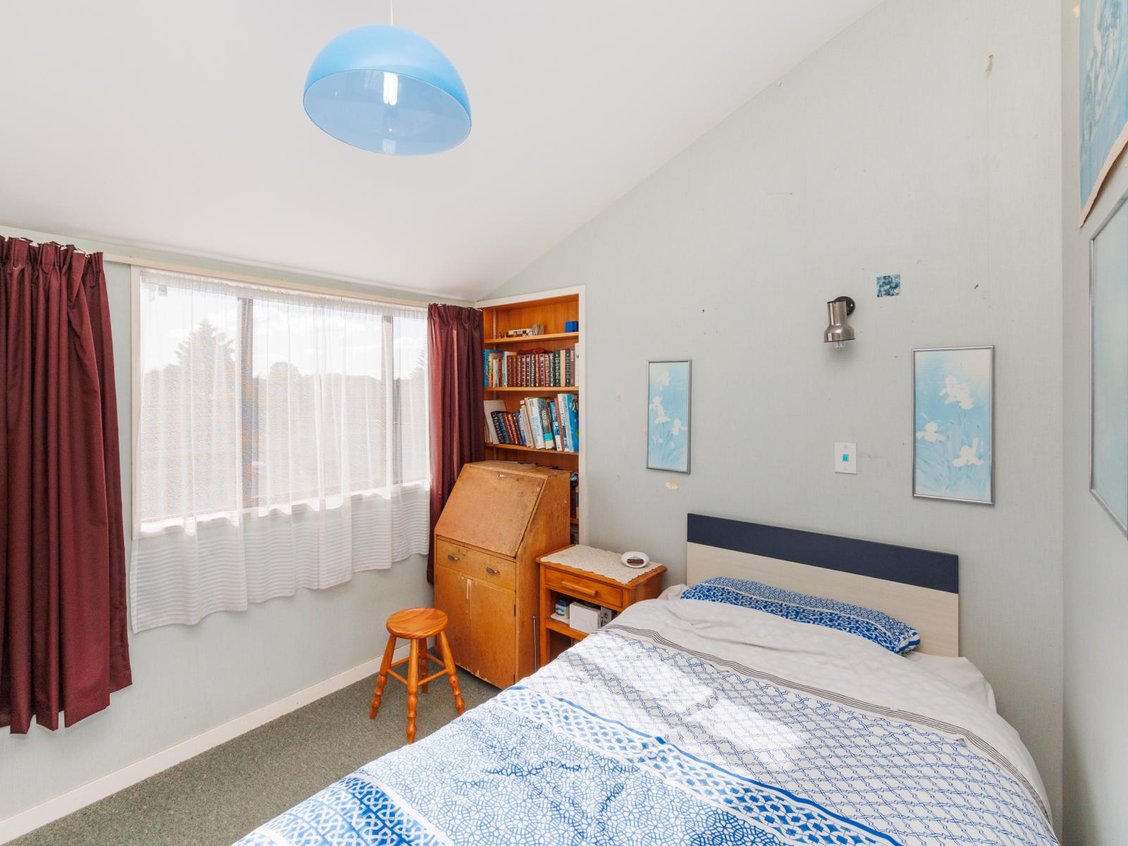 2A Bristol Crescent, Roslyn