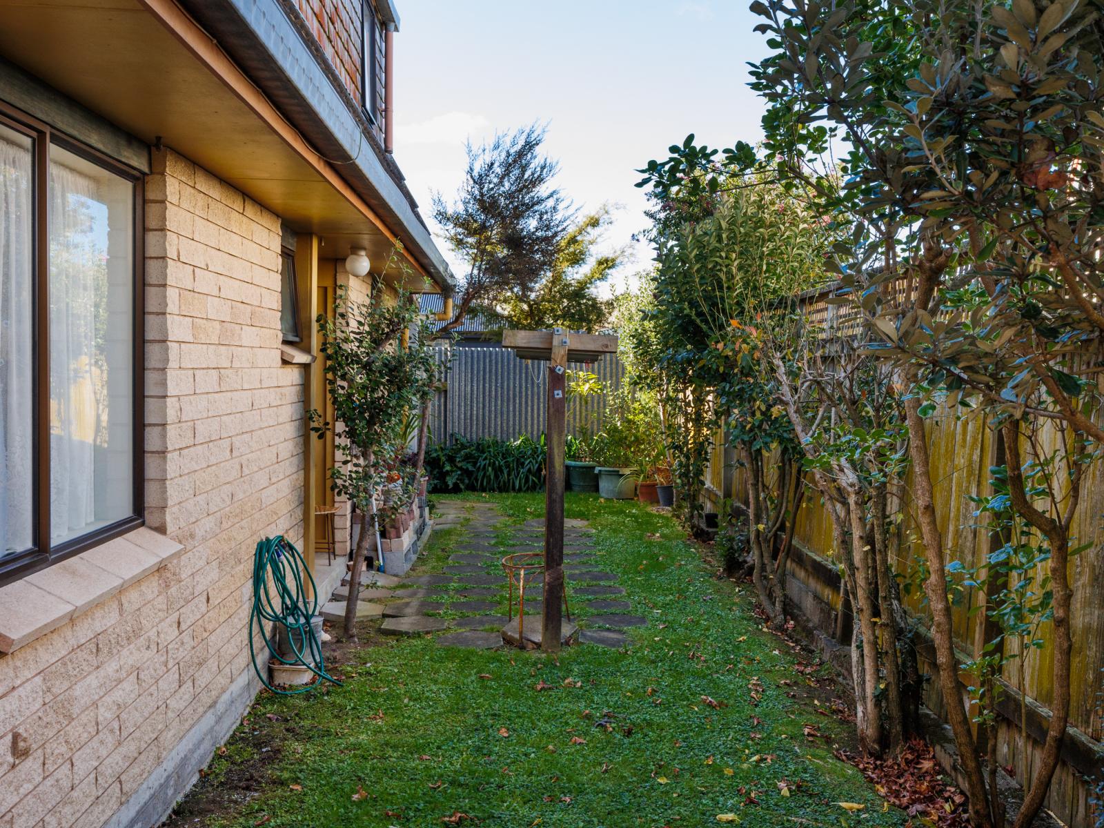 2A Bristol Crescent, Roslyn
