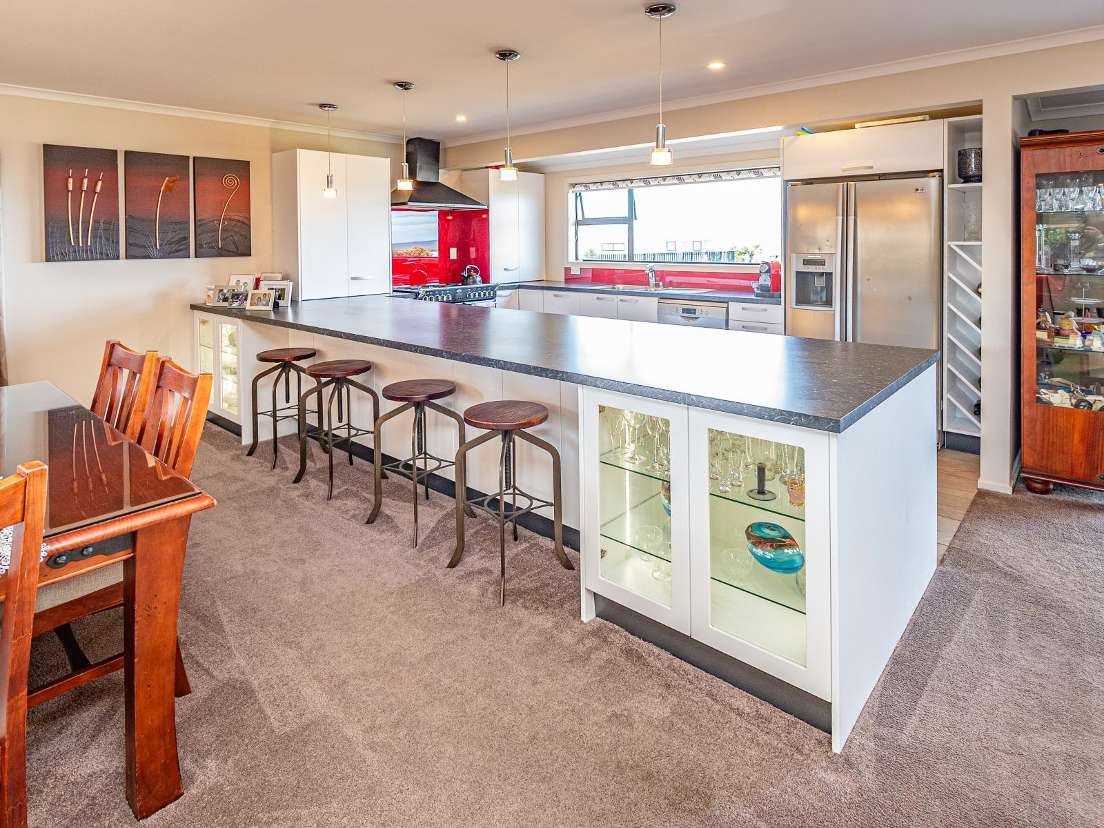 10 Okiwa Terrace, Waiinu Beach