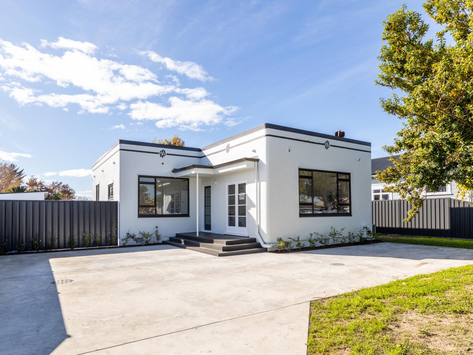 908B Outram Road, Akina