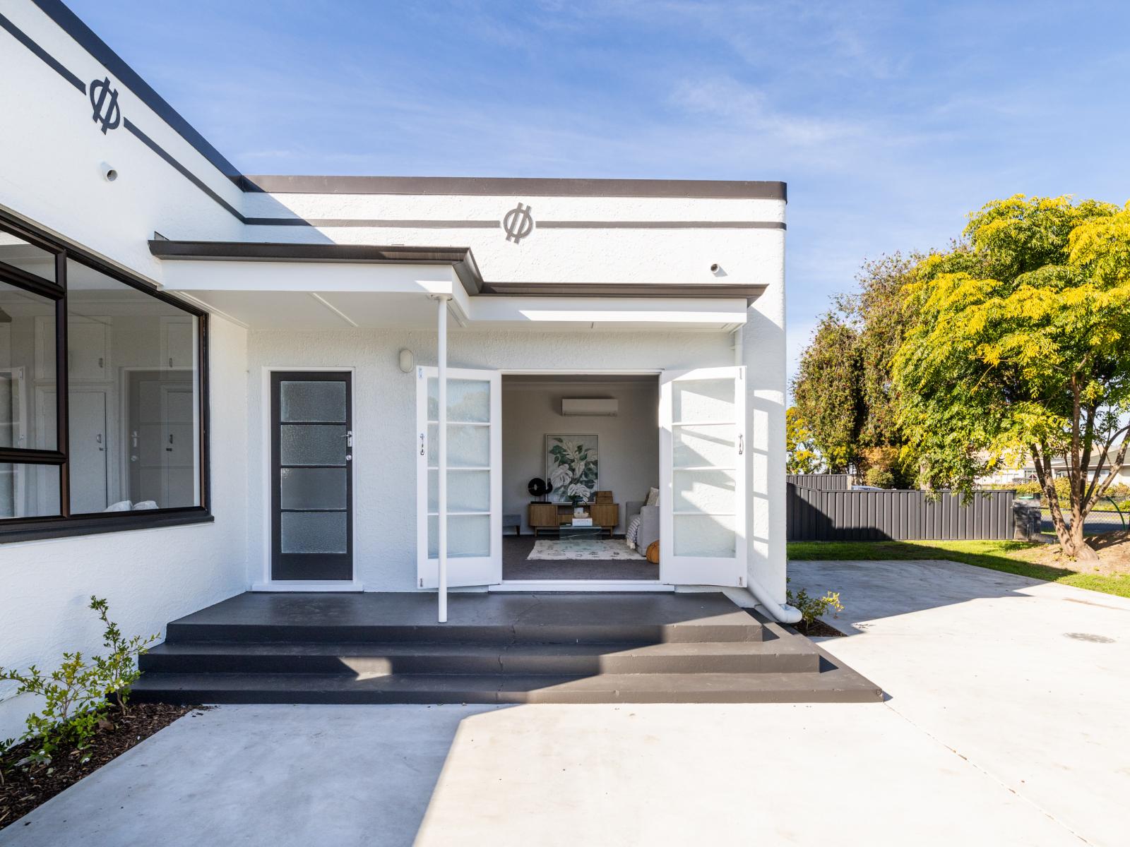 908B Outram Road, Akina