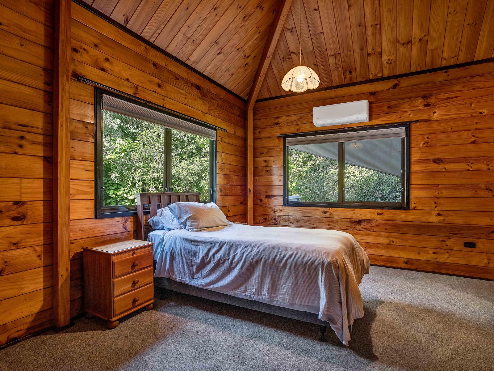 21b Sequoia Grove, Merrilands