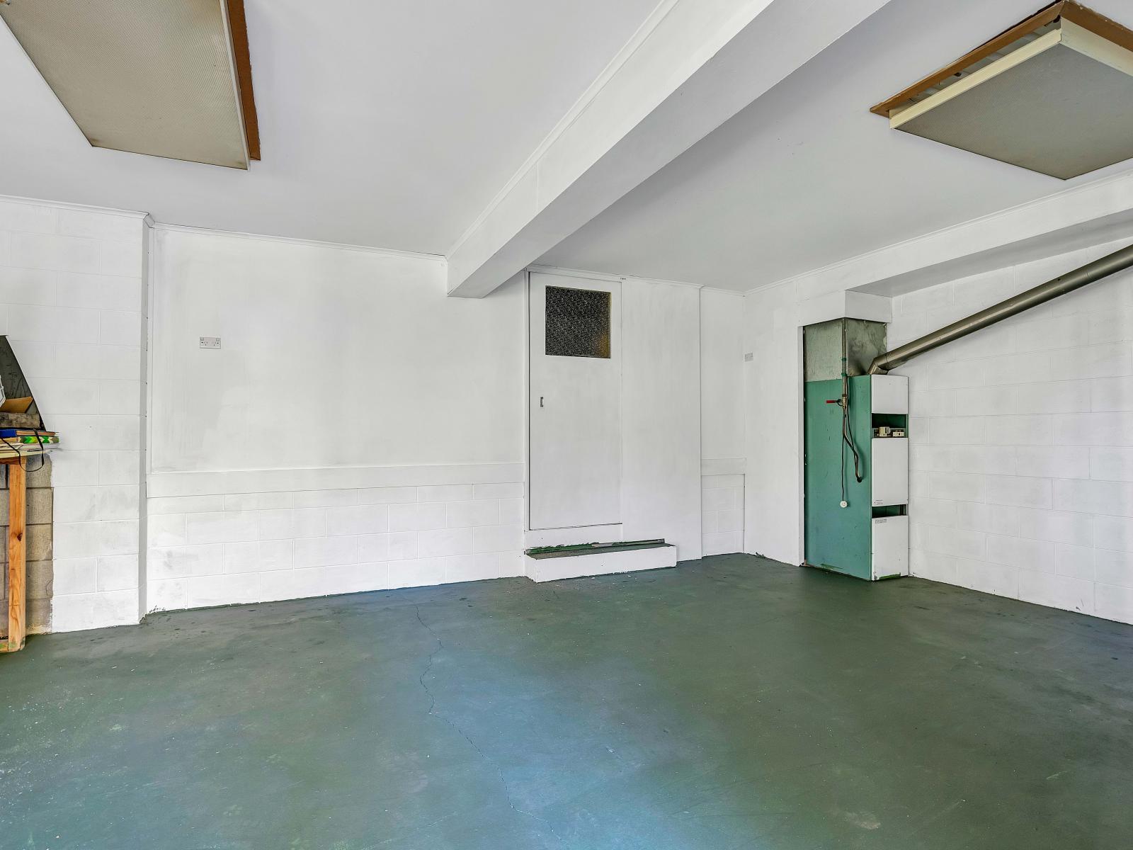 21b Sequoia Grove, Merrilands
