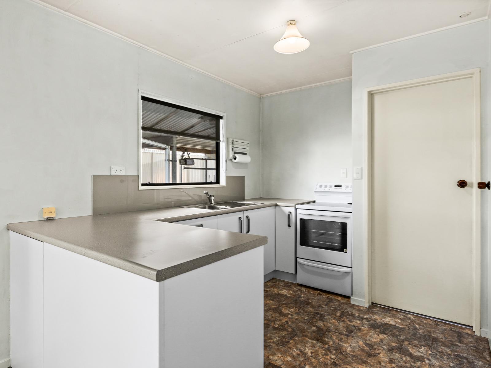42 Konini Crescent, Pirimai