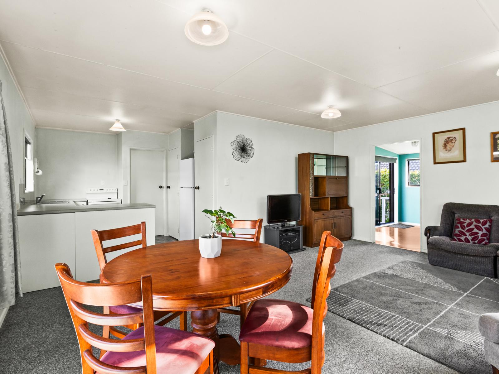 42 Konini Crescent, Pirimai