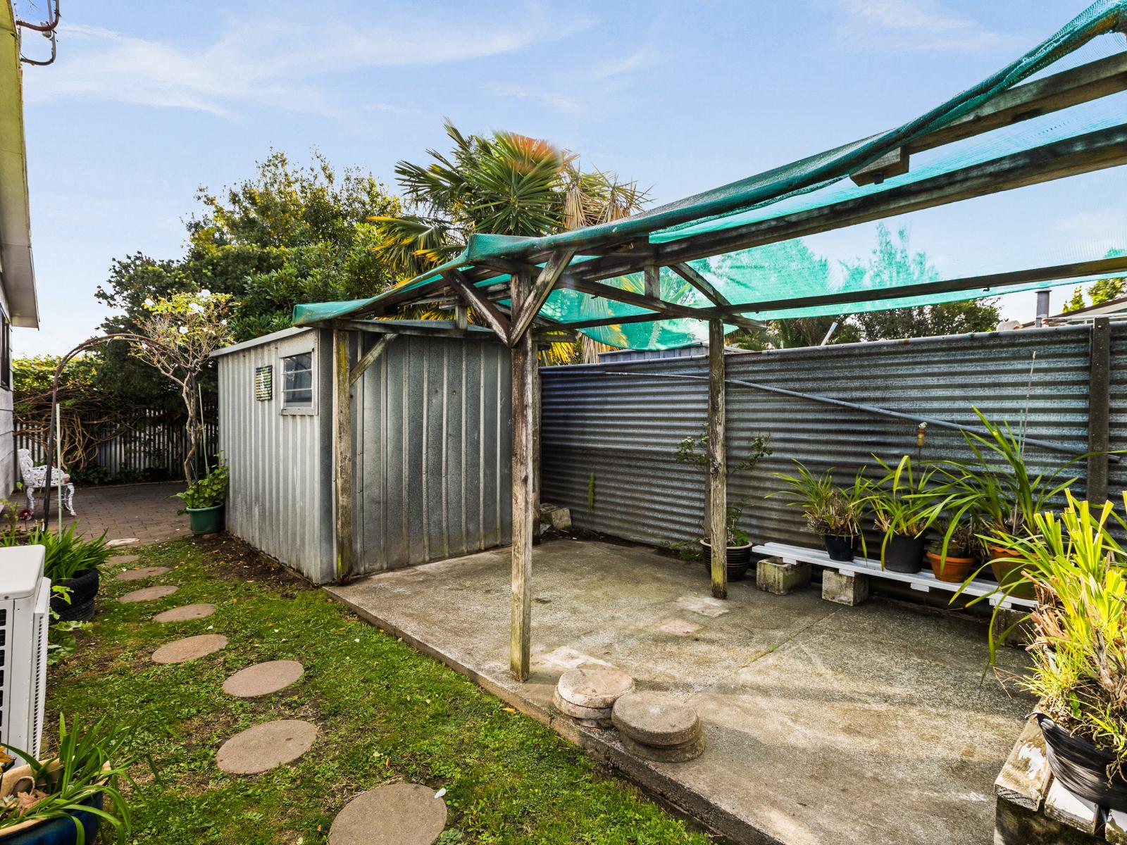 42 Konini Crescent, Pirimai