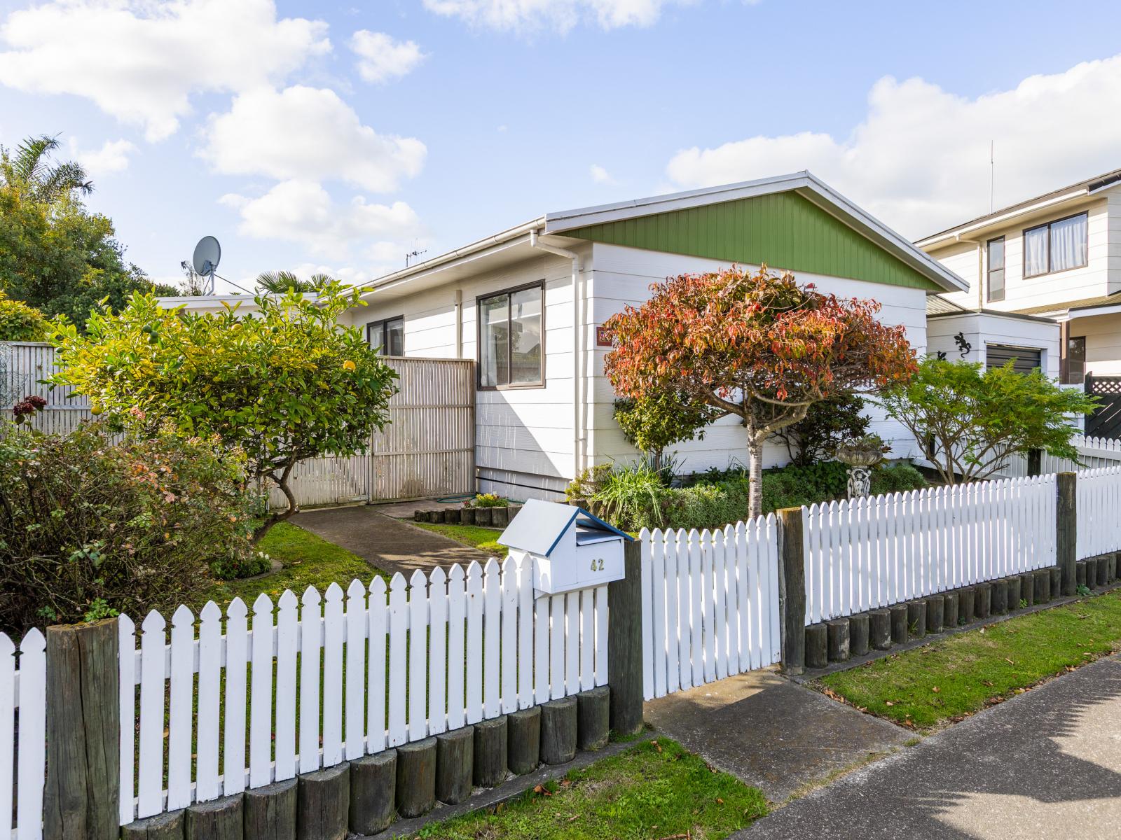 42 Konini Crescent, Pirimai