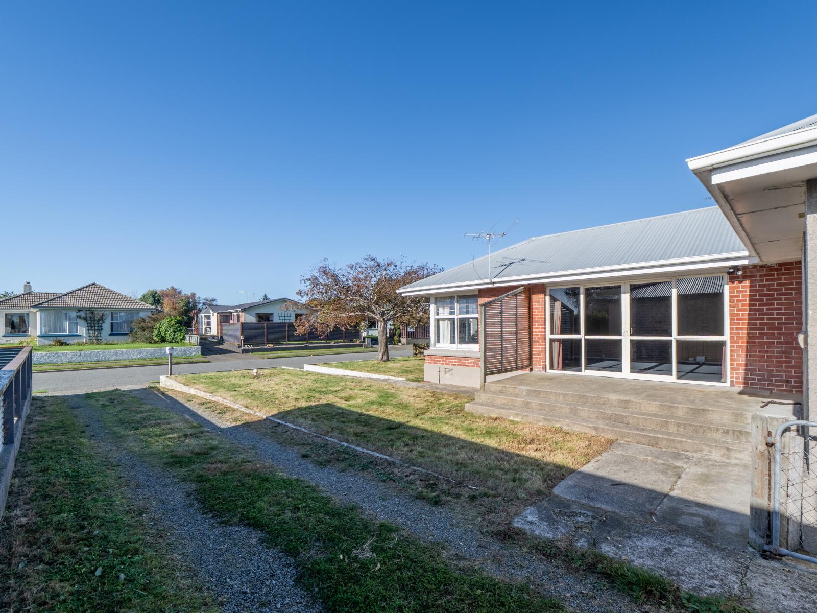 22 Adamson Crescent, Glengarry