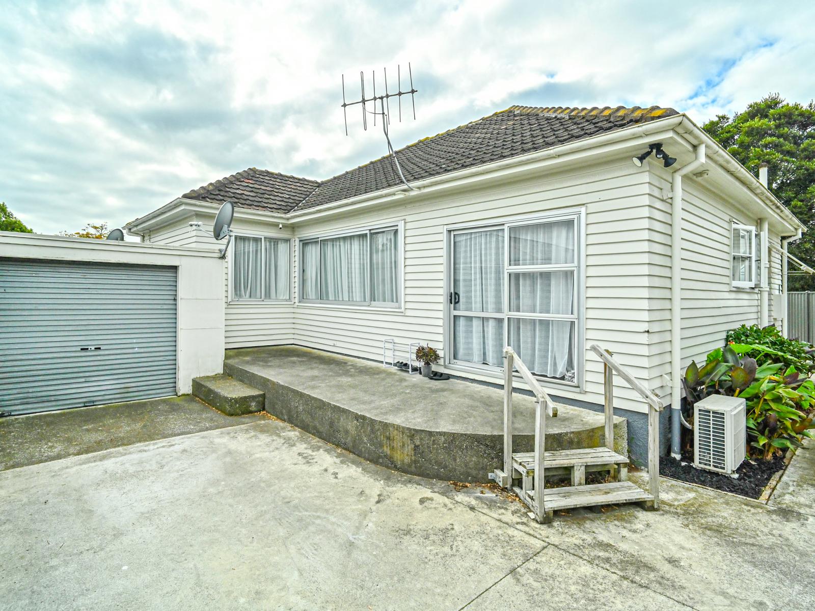 912 Tamatea Place, Mahora