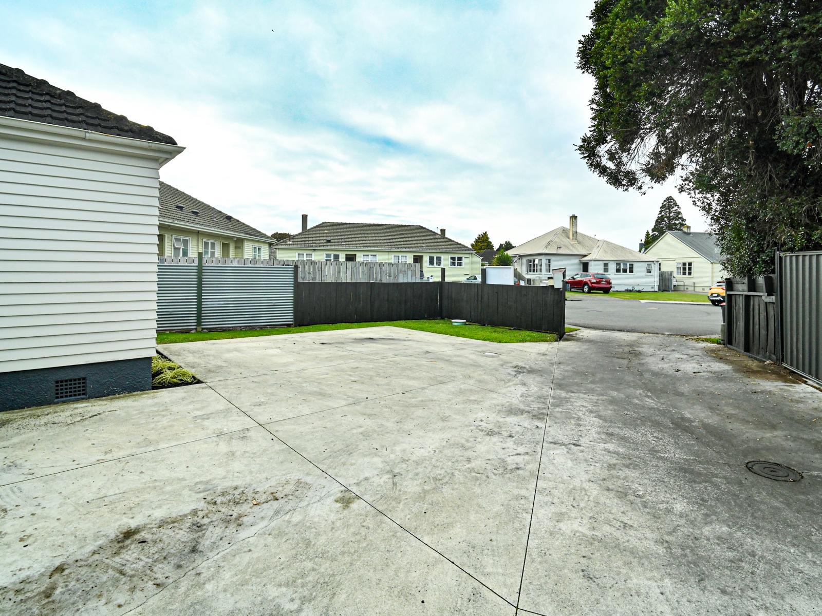 912 Tamatea Place, Mahora