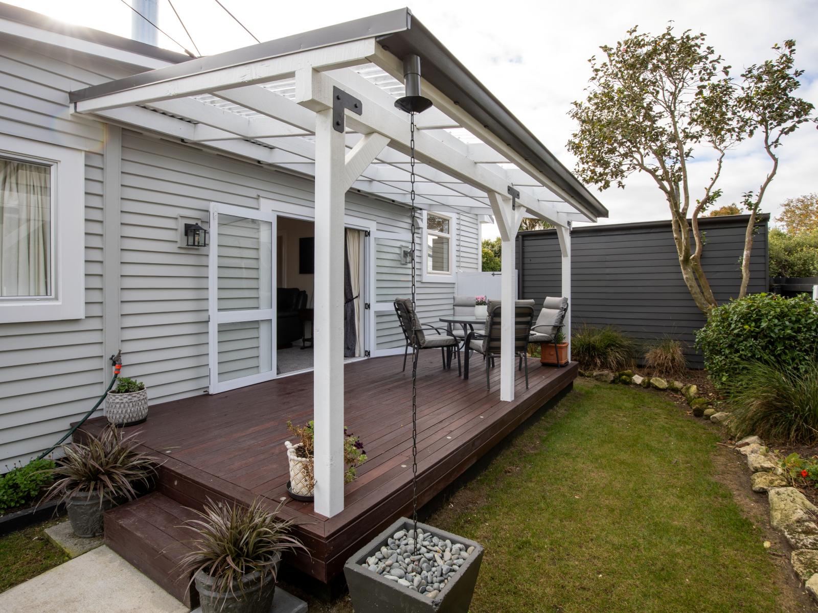81 High Street, Southbridge