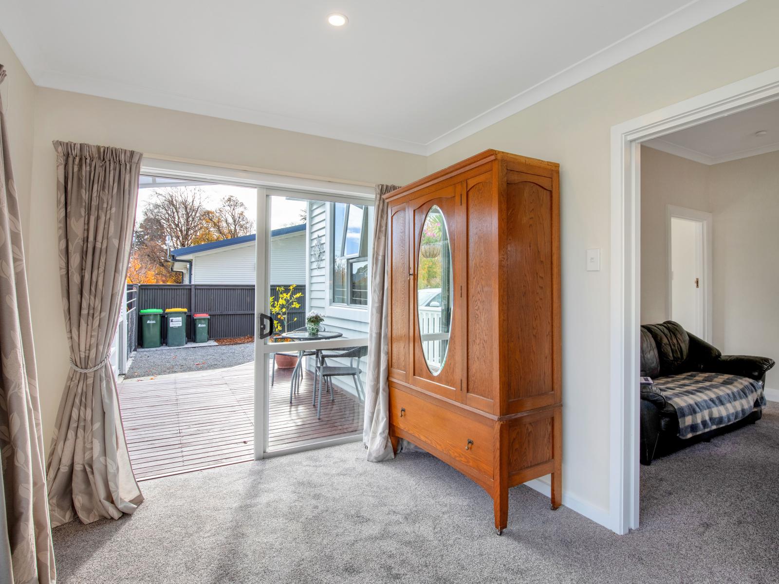81 High Street, Southbridge