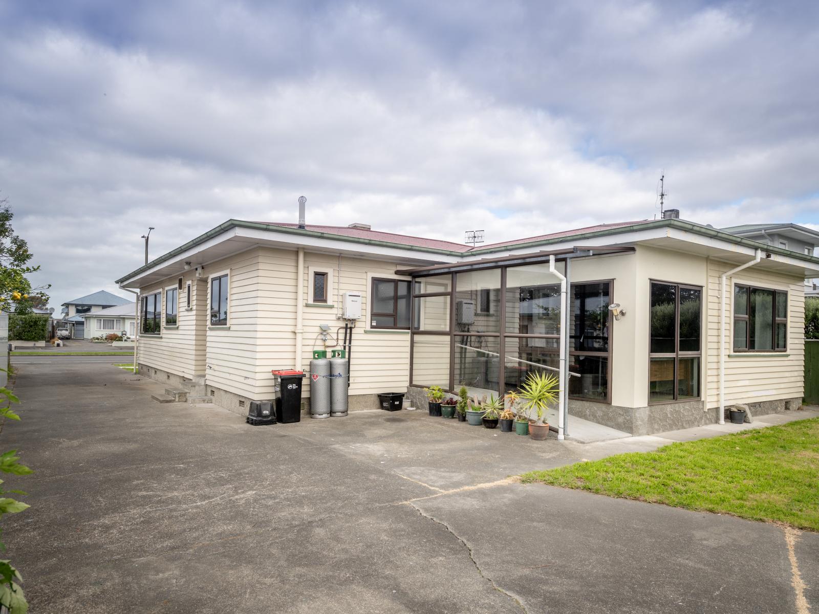 269 Kennedy Road, Onekawa