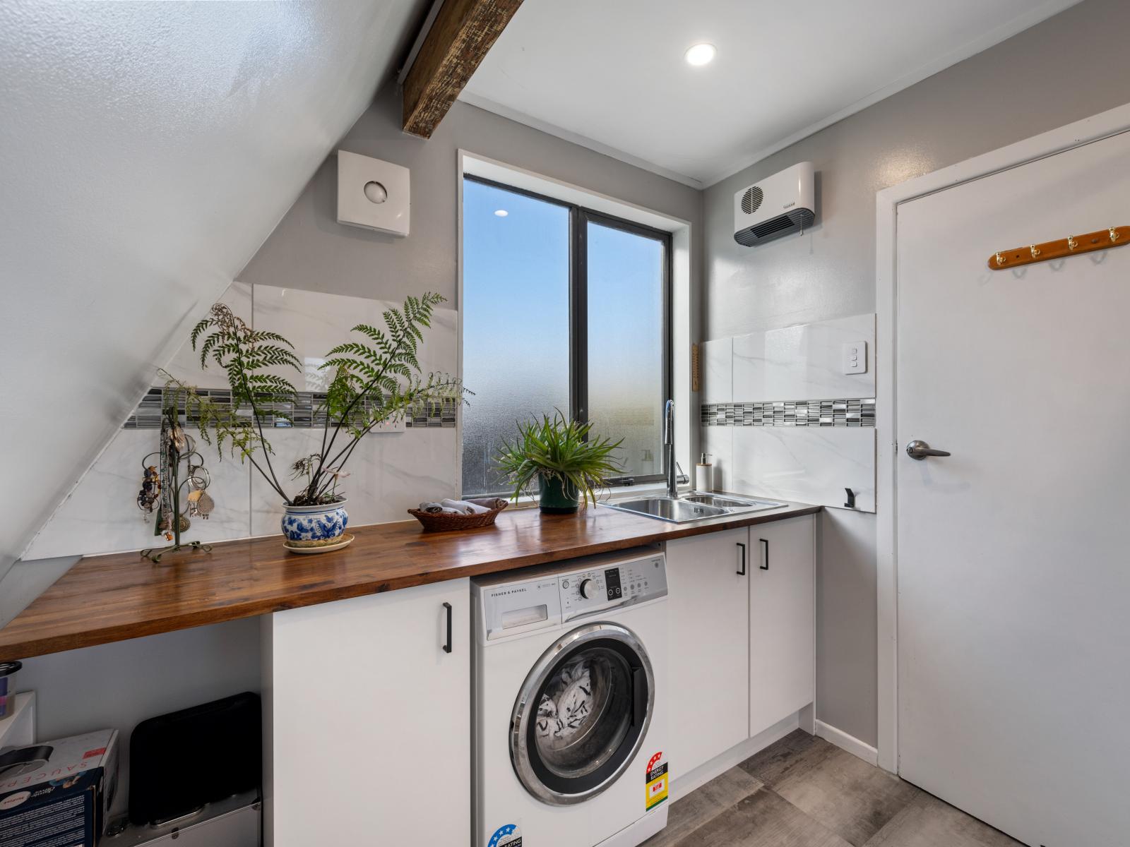 1 Don Place, Alexandra